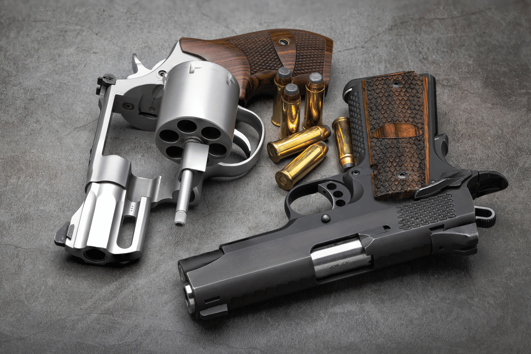 semi-automatic vs revolver